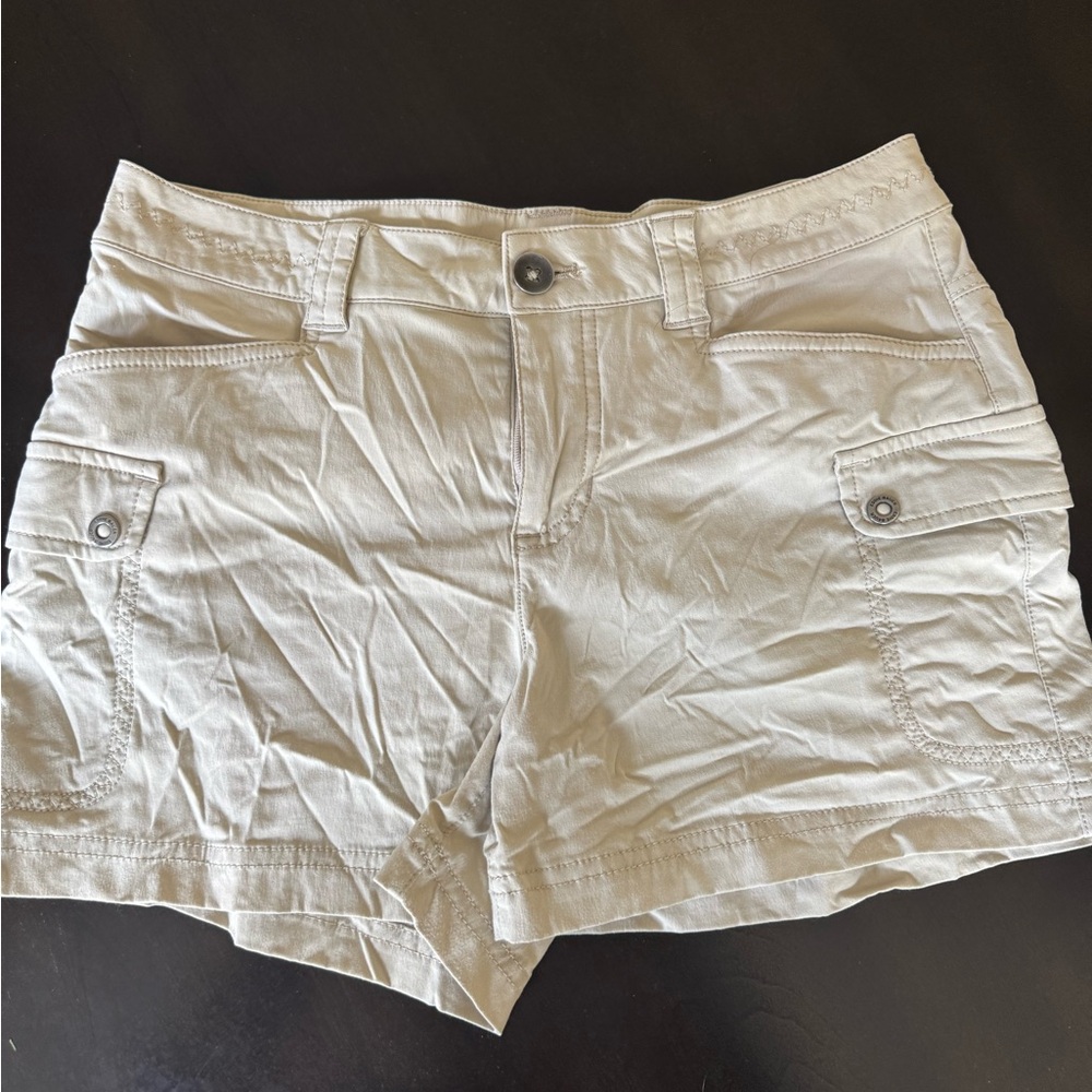 Eddie Bauer Women's Tan Cargo Shorts